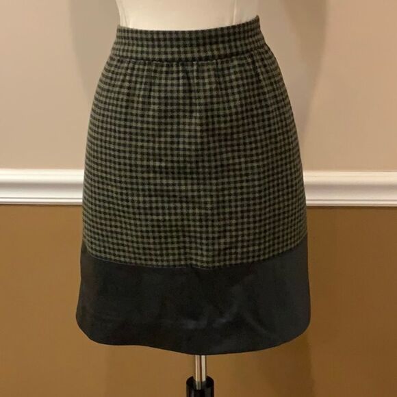 J. Crew wool blend leather-trim houndstooth skirt 10 - Picture 2 of 12